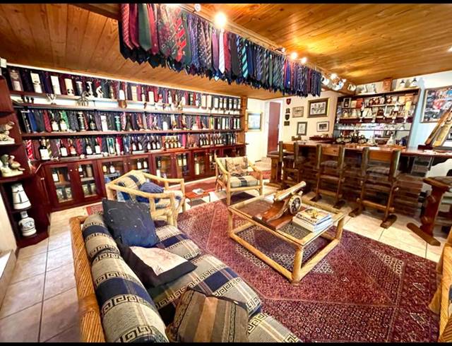 6 BEDROOM HOUSE FOR SALE IN NOORDHEUWEL